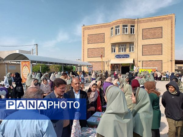 برپایی بازارچه کارآفرینی در مدارس بهبهان