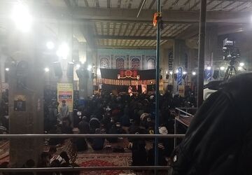  لحظه اعلام سید مجتبی خامنه ای به عنوان سومین رهبر انقلاب در مسجد جامع نیشابور 