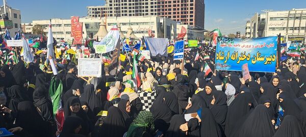 اجتماع عظیم دانش‌آموزان شهر مشهد به مناسبت روز دانش‌آموز