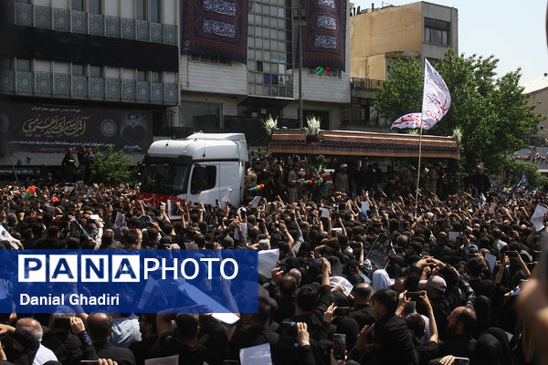 مراسم تشییع پیکر شهدای خدمت در تهران