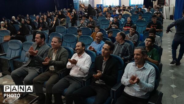 تجلیل از فعالان و برگزیدگان مسابقات قرآنی درگزین