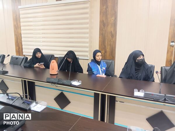 جلسه توجیهی و آموزشی دانش‌آموزان خبرنگار پانا اعزامی  استان البرز به مراسم وداع و تشییع قائد امت 