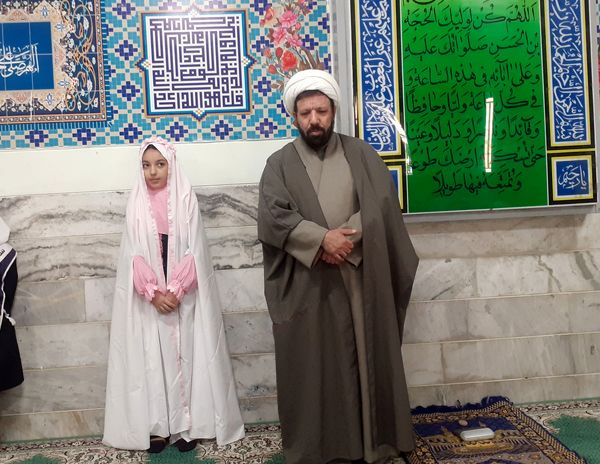 تمرین بندگی دانش آموزان مدرسه هدی یک برای ماه مبارک رمضان