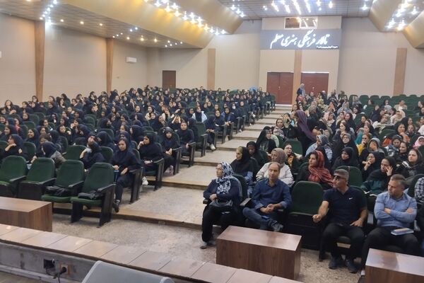 اولین جلسه هدایت تحصیلی دبیرستان پویش ناحیه ۳شیراز 