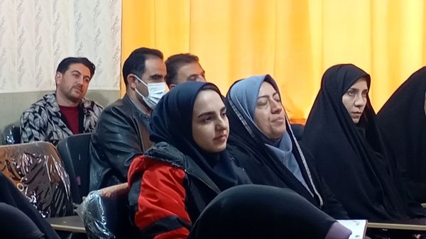 کارگاه آموزشی کمک‌های اولیه سازمان دانش‌آموزی ناحیه 2 کرج 