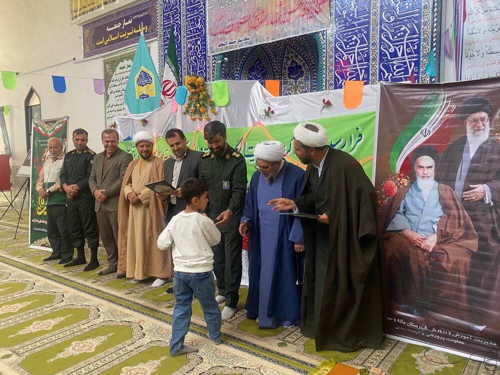 حضور جمعی از فرهنگیان مانه و سملقان در نماز عبادی سیاسی جمعه