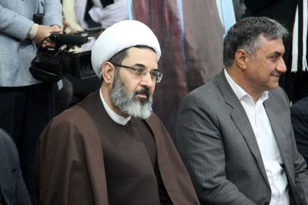 جشن تکلیف دانش‌آموزان دختر اسلام آباد غرب