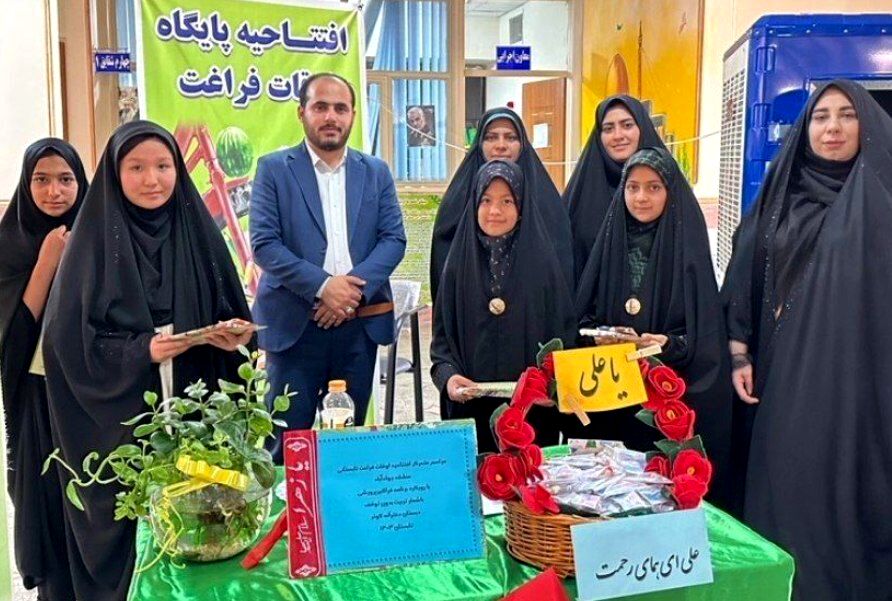 نذر خدمت فرهنگیان جوادآباد در تابستان با تدریس مباحث تقویتی و دروس سال گذشته