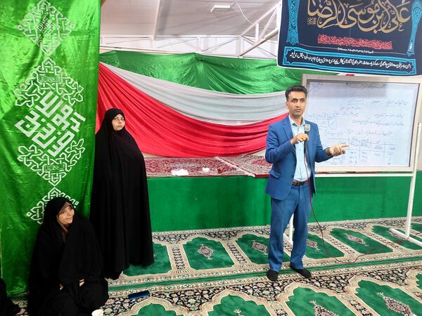 برگزاری جلسه آموزش خانواده در دبستان شاهد حاج تقی آقا بزرگ مشهد