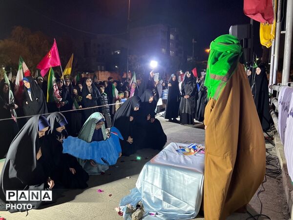 اجرای برنامه روز ملی خلیج فارس توسط دختران انجمن اسلامی
