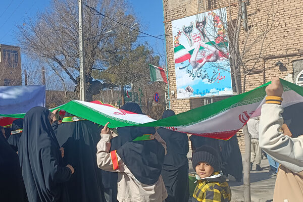 مردم شهر صغاد حامی آرمان‌های انقلاب با حضور در راهپیمایی ۲۲ بهمن