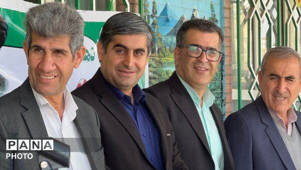جشن تجلیل از دانش‌آموزان برتر امتحانات نوبت اول و مسابقات علمی در مدرسه تیزهوشان شهید بهشتی دهدشت