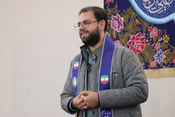 بازدید قائم مقام سازمان دانش‌آموزی از معتکفین در مشهد مقدس
