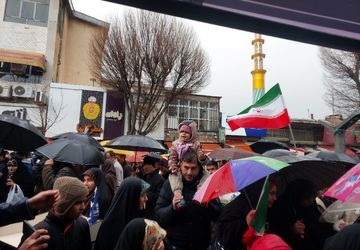 نمایش وحدت و اقتدار در خیابان های سنندج