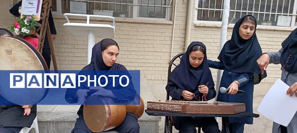 جشنواره کیک و دسر در دبیرستان کوثر فرهنگیان 