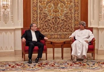 وزیر امور خارجه کشورمان وارد مسقط شد