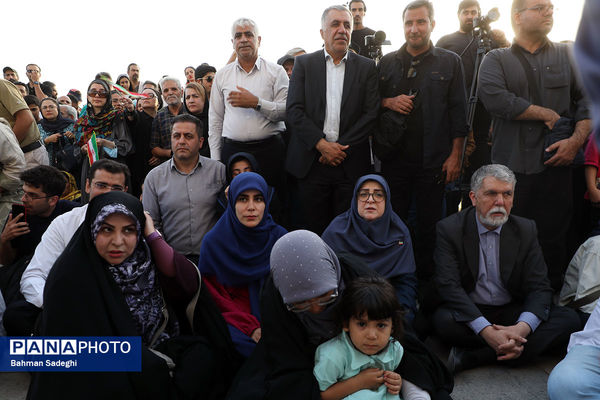 اجرای ارکستر سمفونیک تهران در میدان آزادی