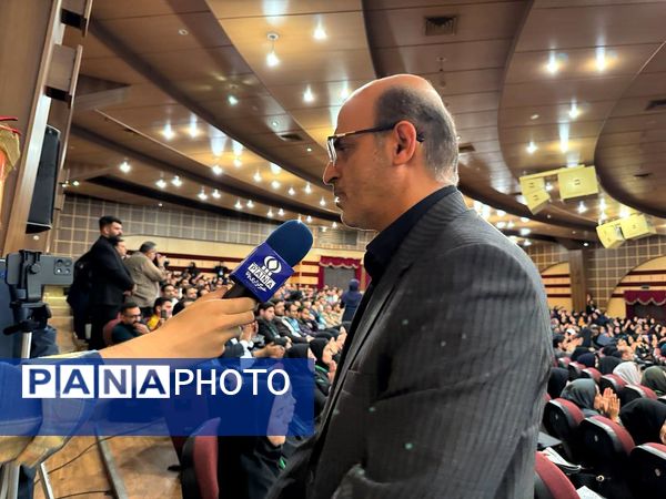 آیین اختتامیه اولین همایش مدار معلمی در آمل