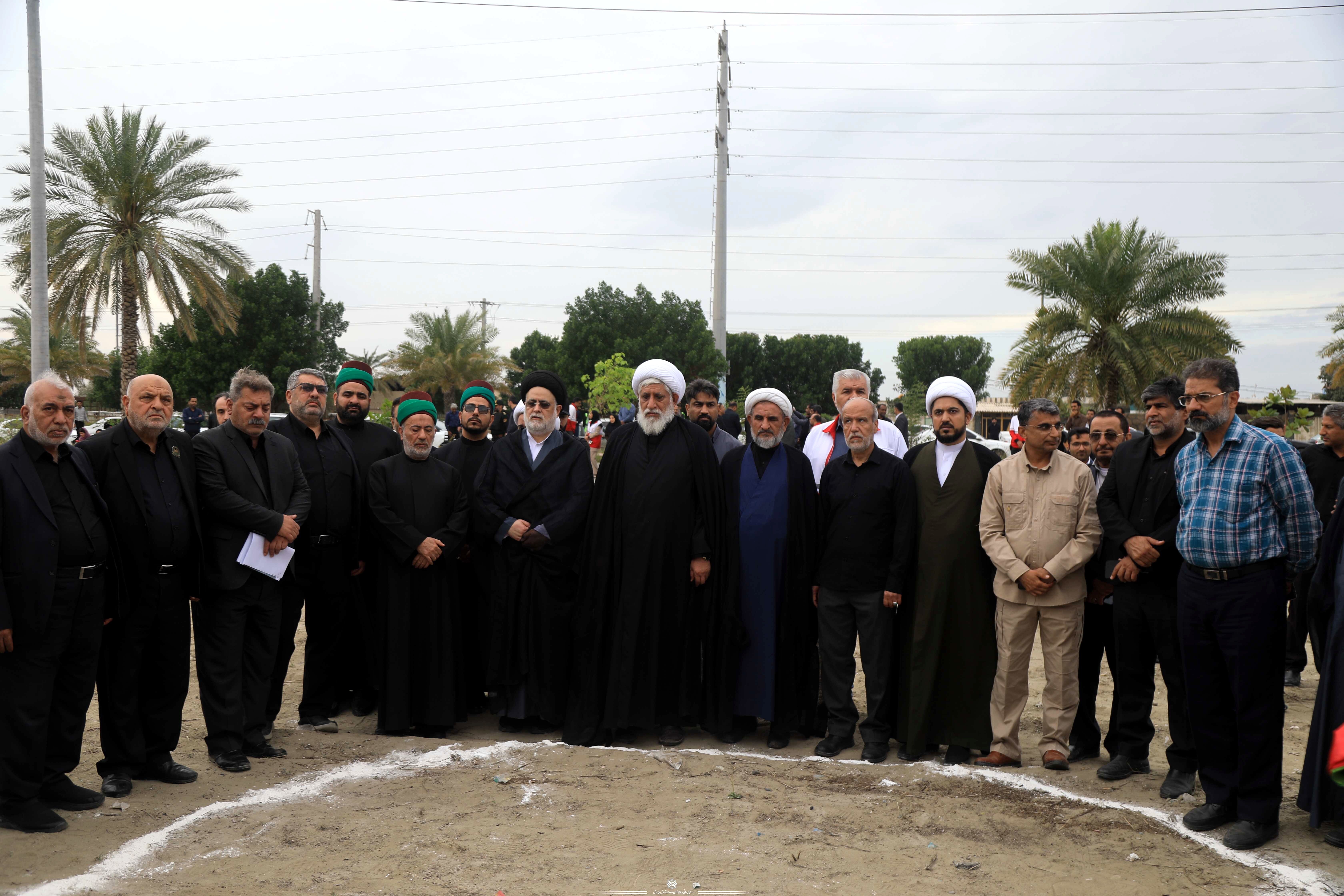 کلنگ‌زنی دبستان ۱۲ کلاسه دخترانه شهدای شجره طیبه در میناب با مشارکت آستان قدس حسینی(ع)