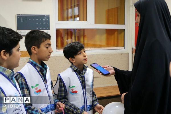 توزیع شیر رایگان در دبستان علی‌اکبر طالبی شهرری