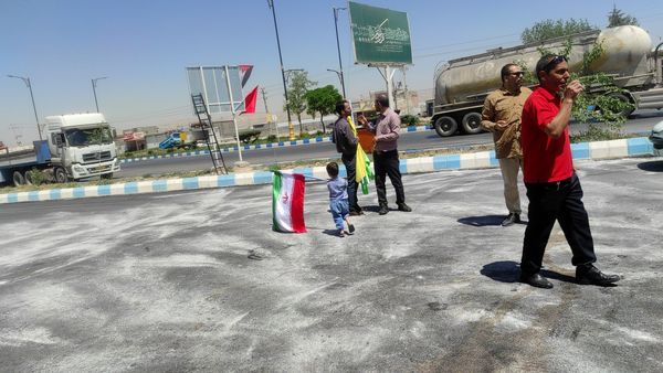 همکاری دانش آموزان خادمیار دبستان ضحی۲ با چایخانه دانش آموزی حضرت رضا(ع) شیروان