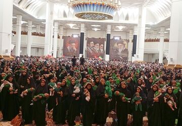 همایش شیرخوارگان حسینی در حرم مطهر شاهچراغ (ع)