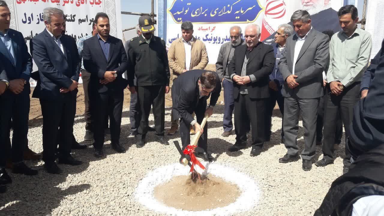 هریس میزبان بزرگ‌ترین گلخانه مدرن شرق آذربایجان