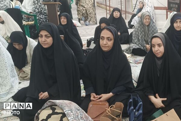 تجلیل از خادمین عرصه تربیت در نمازجمعه باقرشهر و کهریزک 