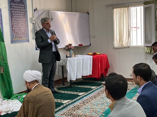 نواختن زنگ نماز در دبیرستان شهید محمدی پور خلیل آباد 