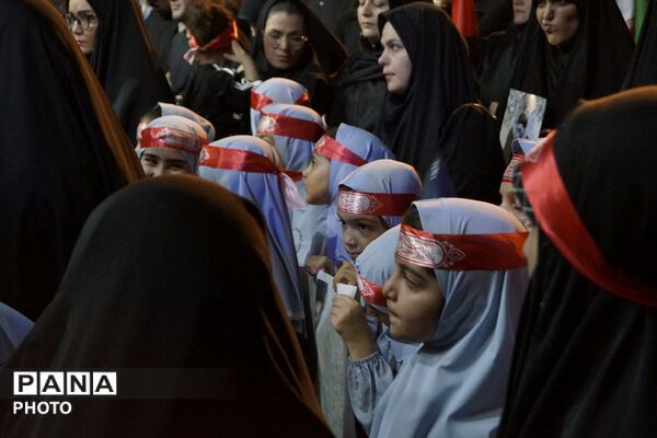اجتماع فرهنگیان و دانش آموزان در شب صد و بیست ونهم