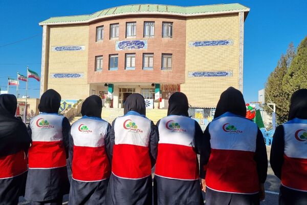  مانور زلزله در مدرسه فرزانگان ورامین