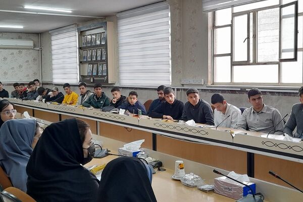 نشست مدیر آموزش و پرورش شهرستان قدس با رؤسای شورای دانش آموزی مدارس