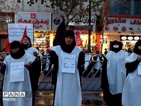 حضوری از جنس نور در چهلم رهبر انقلاب