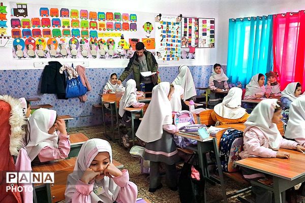 اجرای طرح واقعیت مجازی VR درس فارسی در دبستان ستایش