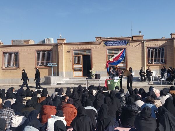 جشن میلاد امام زمان در هنرستان شهید شهیدی خلیل آباد 