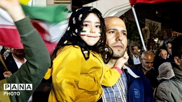  تکرار حماسه حضور و تجدید عهد با رهبر در بناب