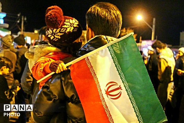اتحاد و همبستگی شیر زنان و مردان غیور ایرانی در سراسر ایران 