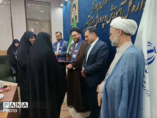 سلسله نشست‌های تخصصی مدیران و مربیان مدارس تشکیلاتی سازمان دانش‌آموزی در قم