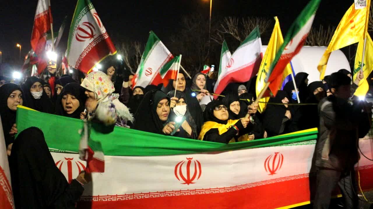 همه برای ایران؛در میدان نبرد می‌آییم