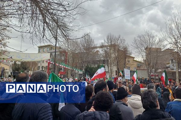 ۲۲بهمن تجلی شور، هیجان، ایستادگی و وطن دوستی در رودهن