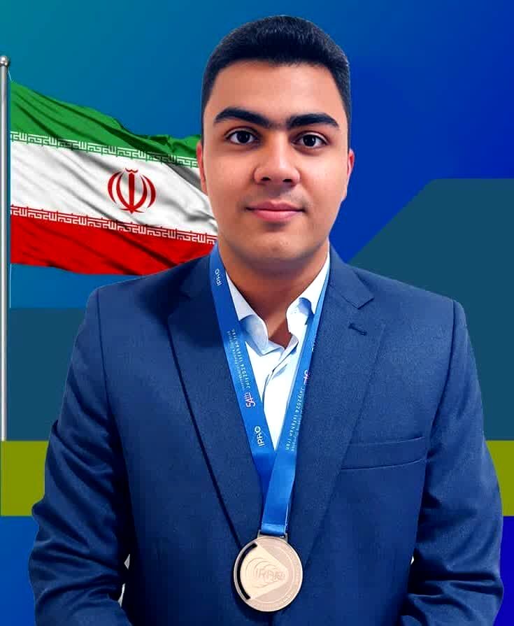 پیام تبریک استاندار و مدیرکل آموزش و پرورش قم به‌مناسبت کسب مدال نقره جهانی فیزیک توسط دانش‌آموز قمی
