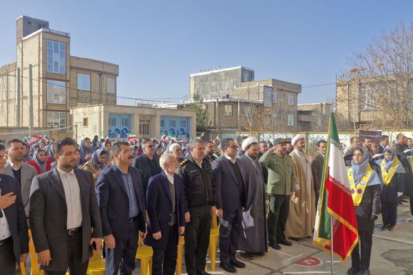 جشن سالگرد پیروزی انقلاب اسلامی در مدارس شهرستان صحنه