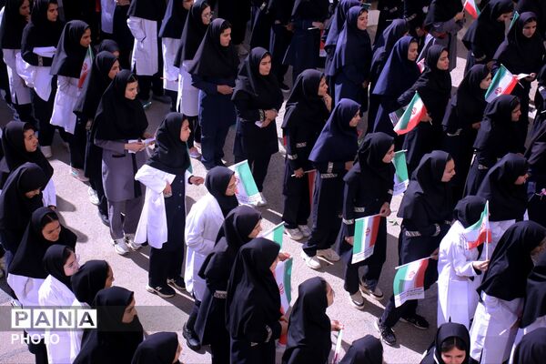 «یک روز با هنرستان مــــن» در هنرستان شهید سادلجی شهرستان کبودراهنگ 