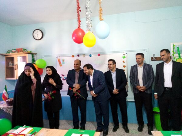 برگزاری آیین بازگشایی مدارس در مدرسه شیخ فضل‌الله صفادشت