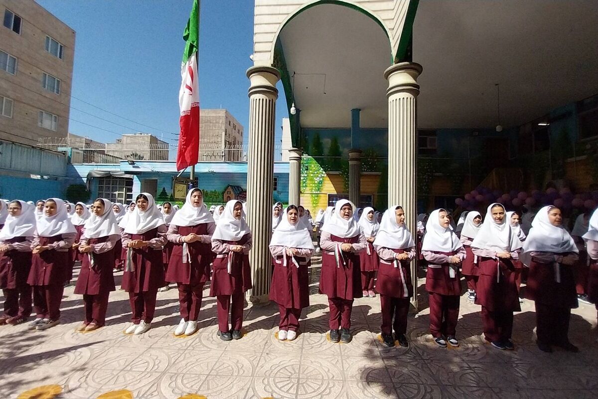 جشن عاطفه ها ، روز همدلی دانش‌آموزان 
