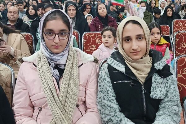 جشن باشکوه ایام الله دهه فجر در بهارستان‌دو