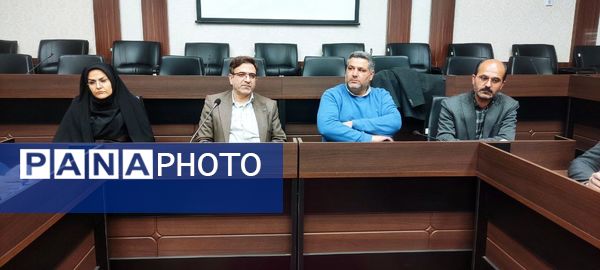 گردهمایی معاون استاندار و فرماندار ویژه تربت حیدریه با فعالان گردشگری و صنایع دستی در آستانه بهار