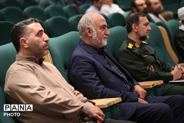 نشست خبری تشریح برنامه های سپاه و بسیج قم در هفته دفاع مقدس