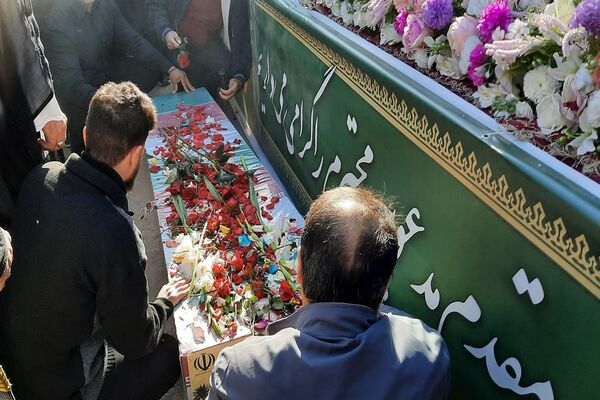 تشییع شهید قهرمان بر دستان پهلوانان خوزستان
