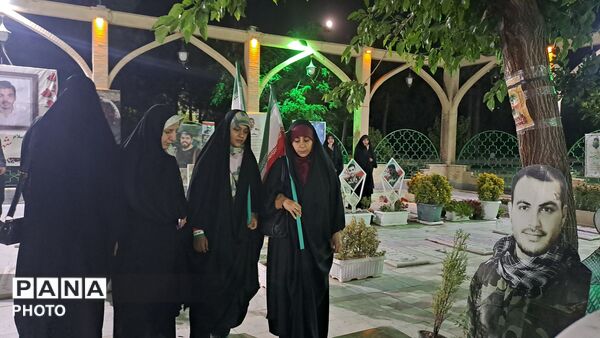 فریاد استقلال مردم کرج در جوار امامزاده طاهر (ع)
